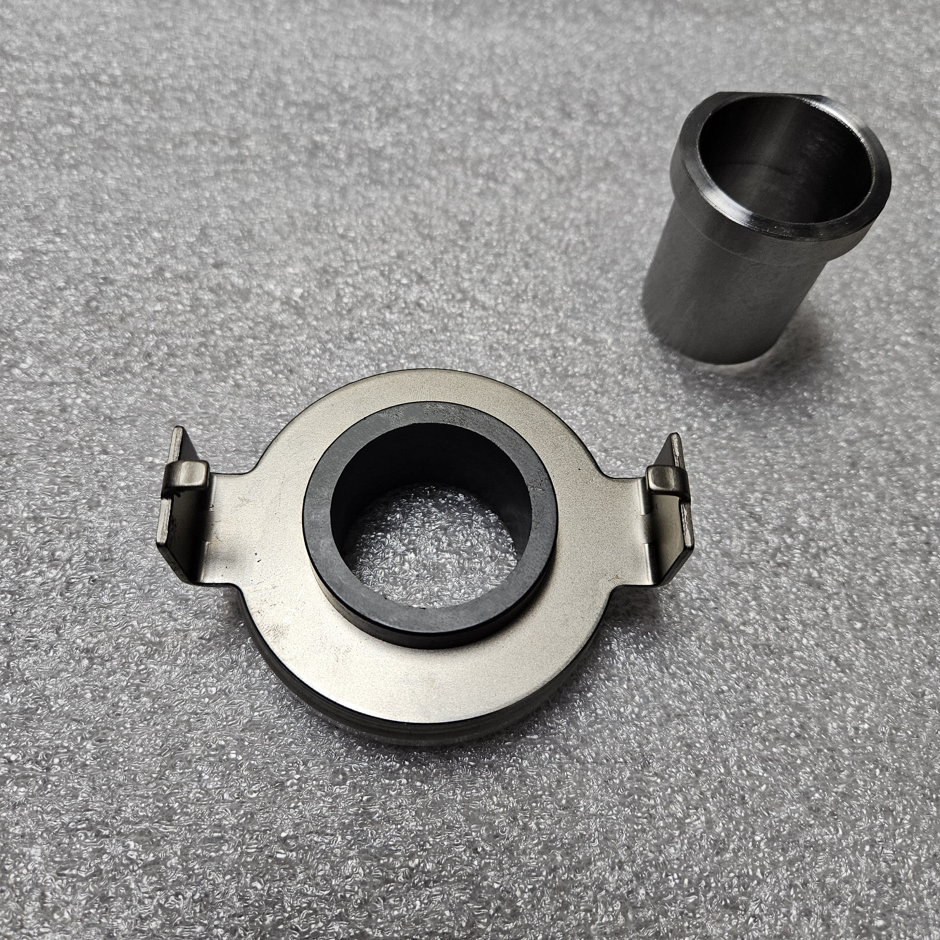 ZFD Push Style Throwout Bearing and Sleeve Repair Kit